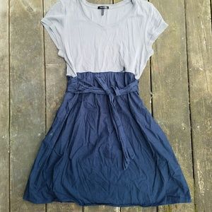 Short sleeve dress